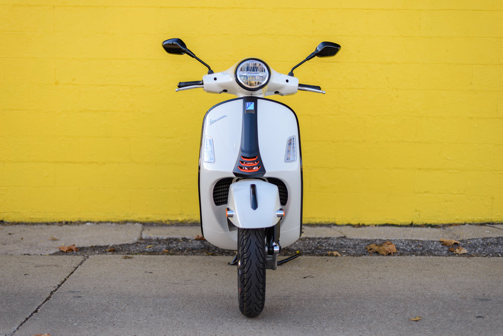 2024 Vespa GTS Super 300 Sport Bianco (300cc)