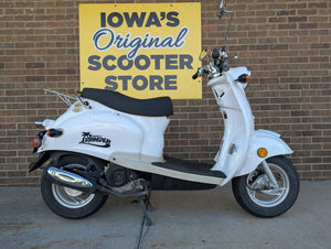 2023 Wolf Islander White (50cc)