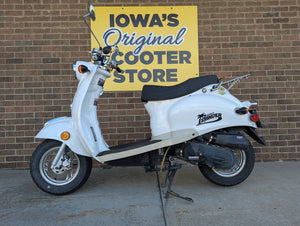 2023 Wolf Islander White (50cc)