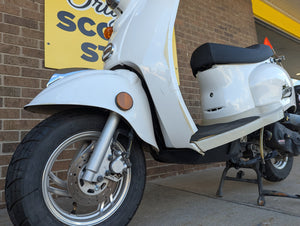 2023 Wolf Islander White (50cc)